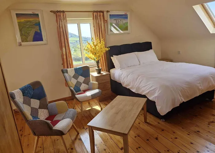 Daffodil - Sleeps 2 & Stunning Seaside Views *