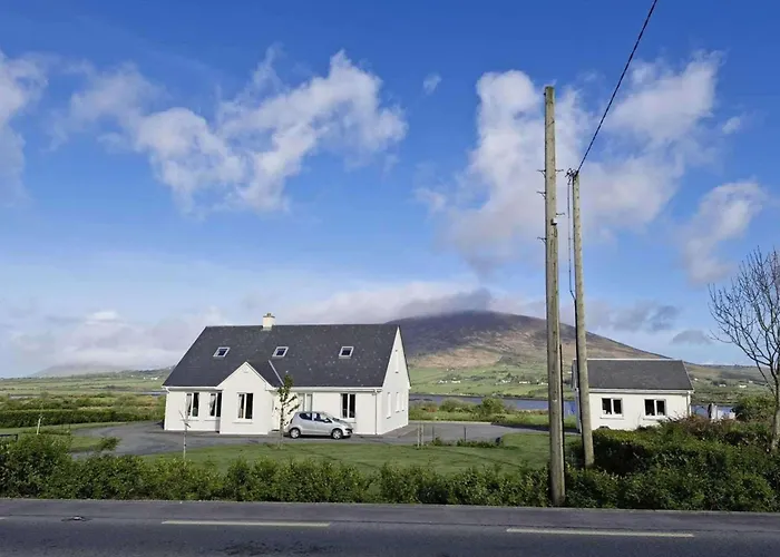 Villa Daffodil - Sleeps 2 & Stunning Seaside Views